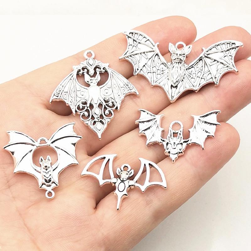 # @4 szt. Gotyckie zawieszki w – Cosplay Bat Prop recenzja i cena